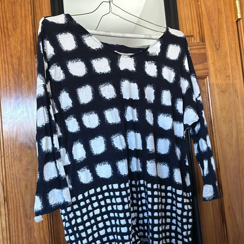 Women’s shirt